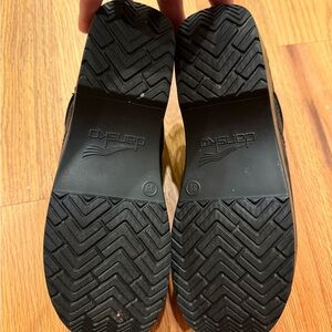 EUC Dansko women’s sz 38 Shoes